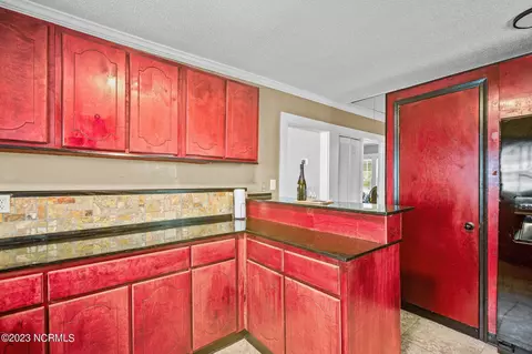 327 E 13th St, Washington, NC 27889 photo 9