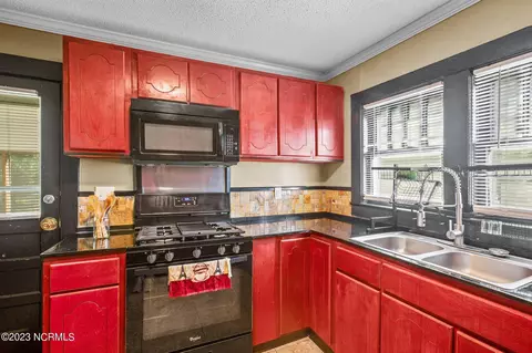 327 E 13th St, Washington, NC 27889 photo 7