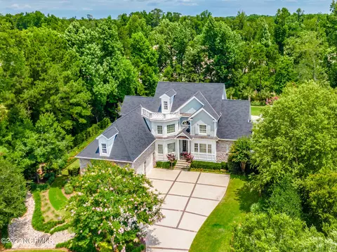 307 Fair Lakes Dr, Wilmington, NC 28405