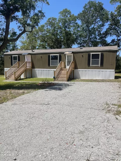2037 Crest Ln SW, Supply, NC 28462