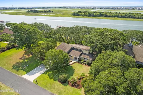 1800 Waterway Dr SW, Ocean Isle Beach, NC 28469
