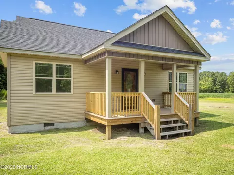 174 Mattocks Rd, Maysville, NC 28555