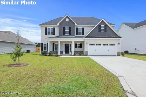 404 Nantucket Trl, Sneads Ferry, NC 28460