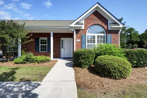 1672 Honeybee Ln, Wilmington, NC 28412
