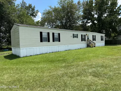 2586 Georgia Pacific Rd, Whiteville, NC 28472