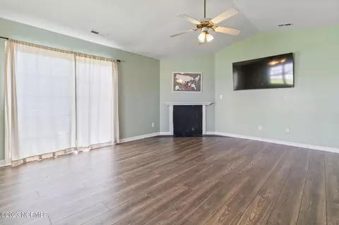 111 Foxtrail Dr, Hubert, NC 28539 photo 7