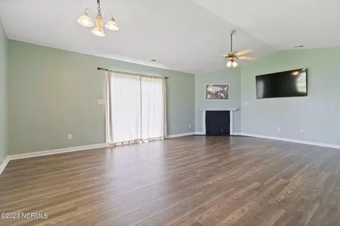 111 Foxtrail Dr, Hubert, NC 28539 photo 6