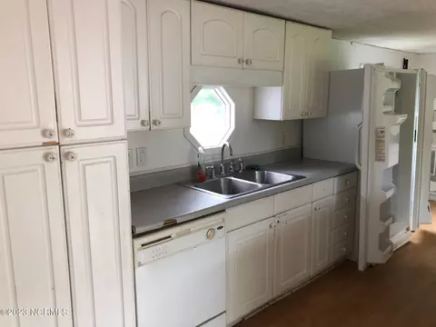 82110 Boyle Dr, Hampstead, NC 28443 photo 3