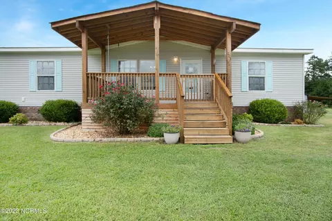 203 Daewoo Ct, Beulaville, NC 28518