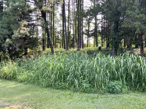 5100 Minnesota Dr SE, Southport, NC 28461