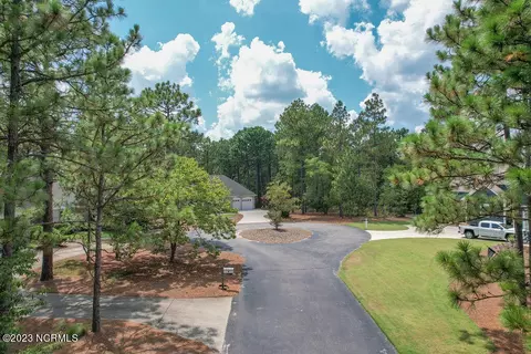 2 Riverside Ct, Pinehurst, NC 28374