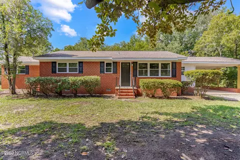 2806 Worth Dr, Wilmington, NC 28412