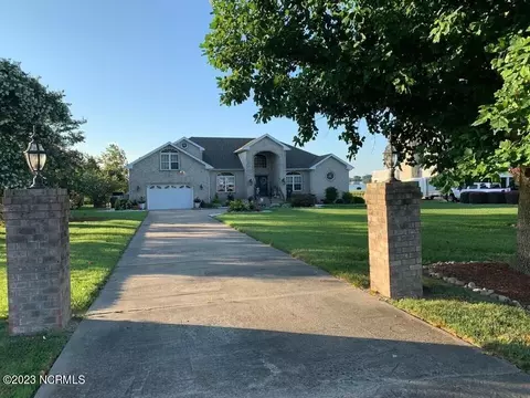 127 Nautical Ln, Currituck, NC 27929