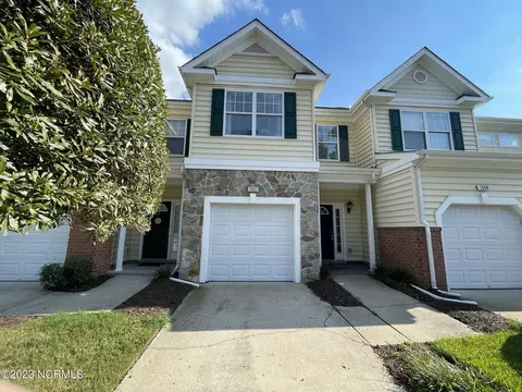 1007 Lambsberry Cir, Elizabeth City, NC 27909