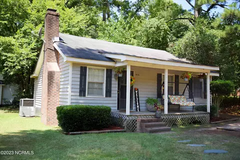 1616 Overton Dr, Rocky Mount, NC 27804
