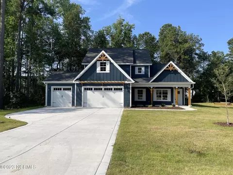 811 Dupont Ln, Carthage, NC 28327
