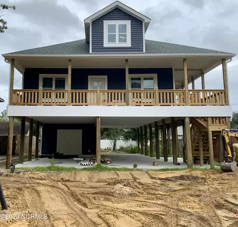 128 NW 14th St, Oak Island, NC 28465