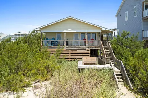 2915 E Beach Dr, Oak Island, NC 28465