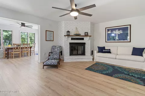 303 Long Leaf Dr, Hampstead, NC 28443 photo 9