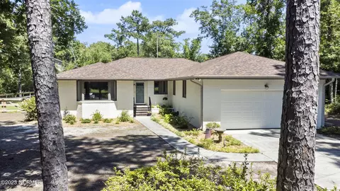 303 Long Leaf Dr, Hampstead, NC 28443 photo 1