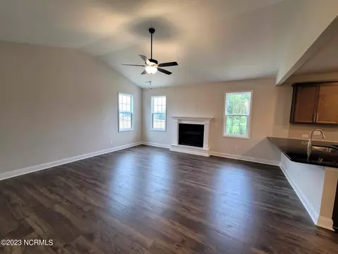216 Enfield Dr, Carthage, NC 28327 photo 7