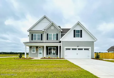 746 Aria Ln, Hubert, NC 28539