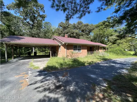 4454 Hayne Stretch Rd, Roseboro, NC 28382