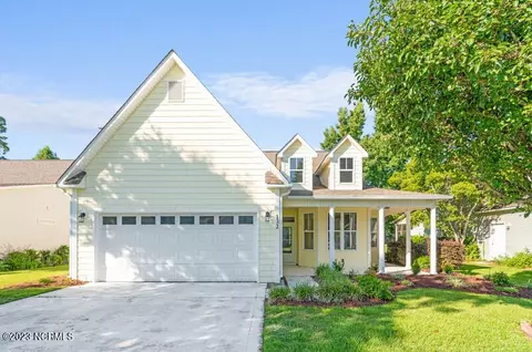 132 Azalea Dr, Hampstead, NC 28443