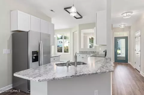 132 Azalea Dr, Hampstead, NC 28443 photo 8