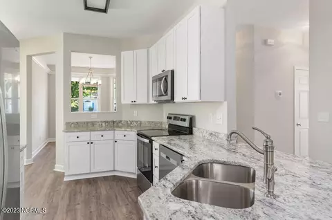 132 Azalea Dr, Hampstead, NC 28443 photo 9