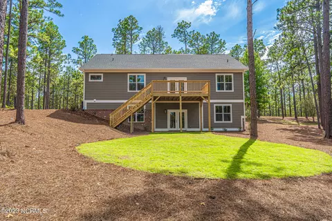 337 Longleaf Dr, West End, NC 27376 photo 3
