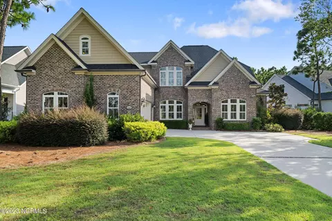 2726 Oak Forest Dr, Southport, NC 28461