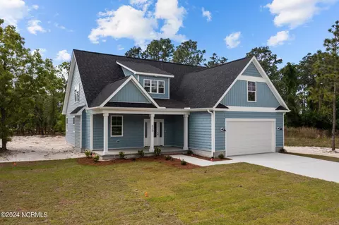 520 Barber Rd, Boiling Spring Lakes, NC 28461