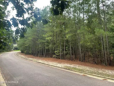 12 Monteith Pl, Pinehurst, NC 28374