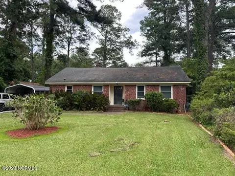 504 N Grimes St, Robersonville, NC 27871