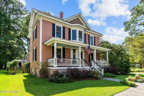 366 Cedar St, Belhaven, NC 27810