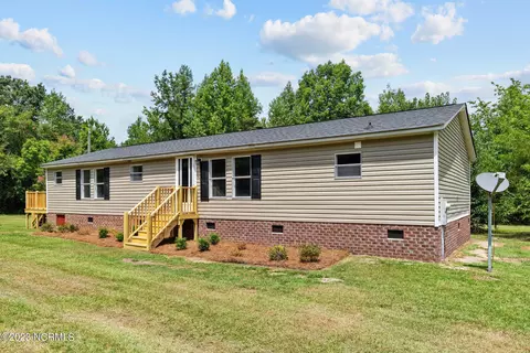 5782 Freuler Dr, Ayden, NC 28513 photo 2