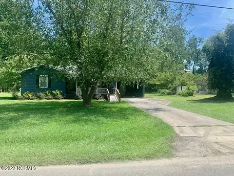 306 N Elm St, Chadbourn, NC 28431