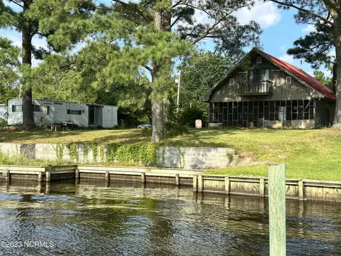 833 Bulls Bay Rd, Columbia, NC 27925