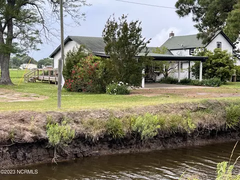 6200 Quarter Rd, Swanquarter, NC 27885