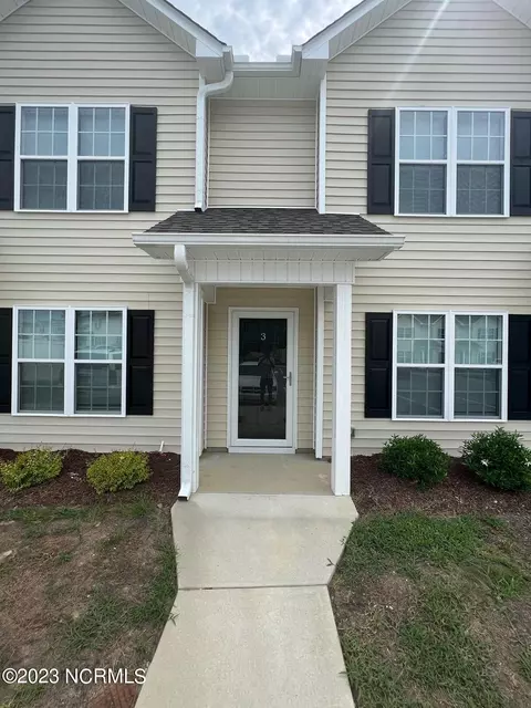 1229 Cross Creek Cir #3, Greenville, NC 27834