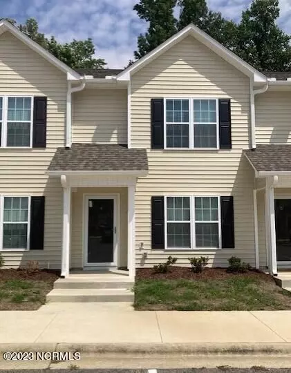 1229 Cross Creek Cir #4, Greenville, NC 27834