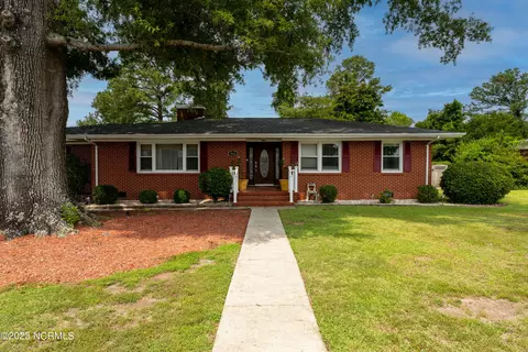 903 Clyde Dr, Jacksonville, NC 28540