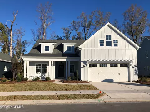 2524 Lakeside Cir, Wilmington, NC 28401