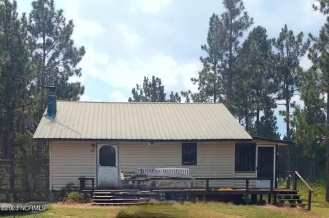1738 Reservation Rd, Aberdeen, NC 28315