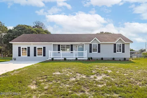 205 S Ginger Dr, Hubert, NC 28539
