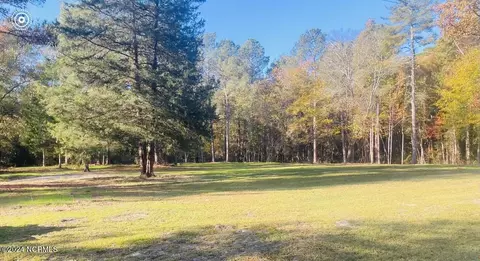 948 Aiken Rd, Vass, NC 28394