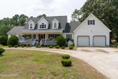 68 Linwood Ln, New Bern, NC 28560