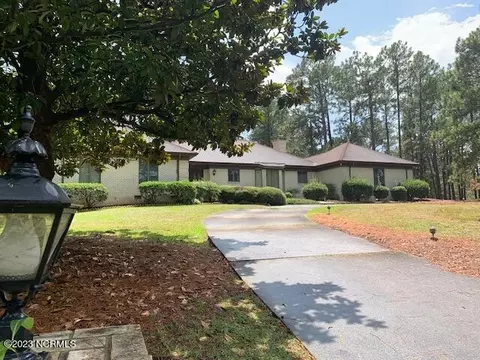 158 Shenandoah Rd E, West End, NC 27376