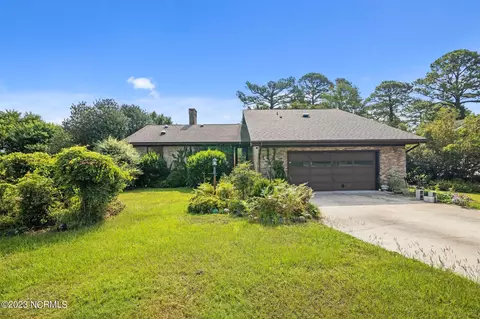 1007 Yacht Ct, New Bern, NC 28560